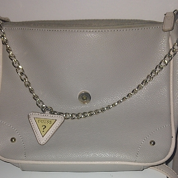 Guess Cream and Gray Crossbody Bag with Minimalist Design. - Picture 3 of 4